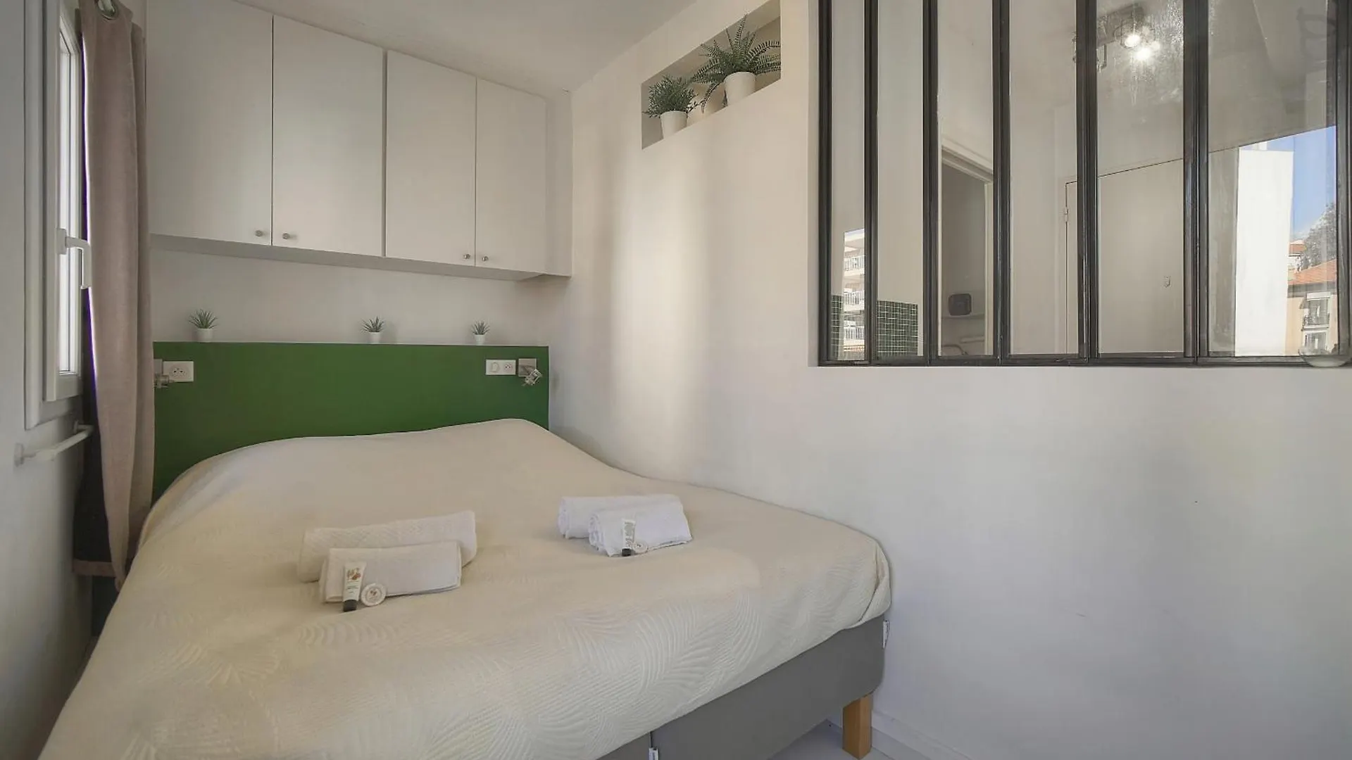 Studio Fonctionnel Et Confortable A0B204 Cannes