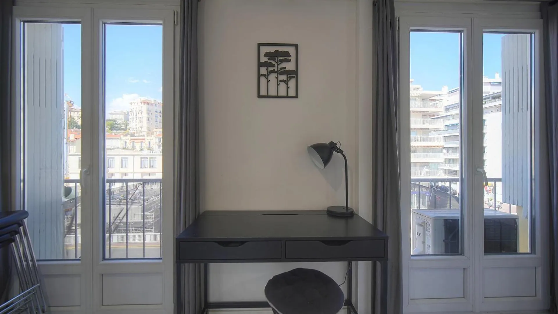 Appartement Studio Fonctionnel Et Confortable A0B204 Cannes