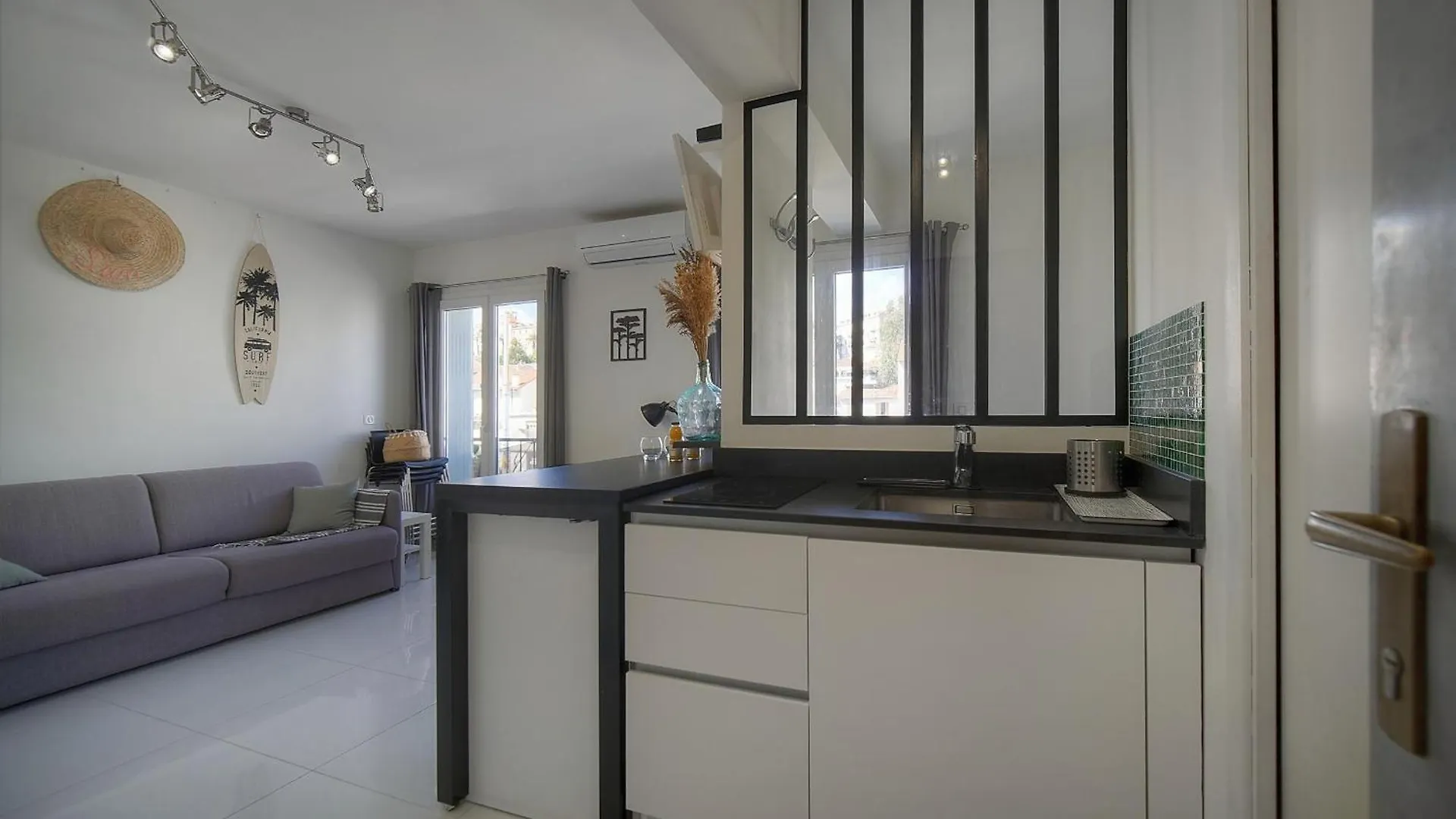 Studio Fonctionnel Et Confortable A0B204 Cannes