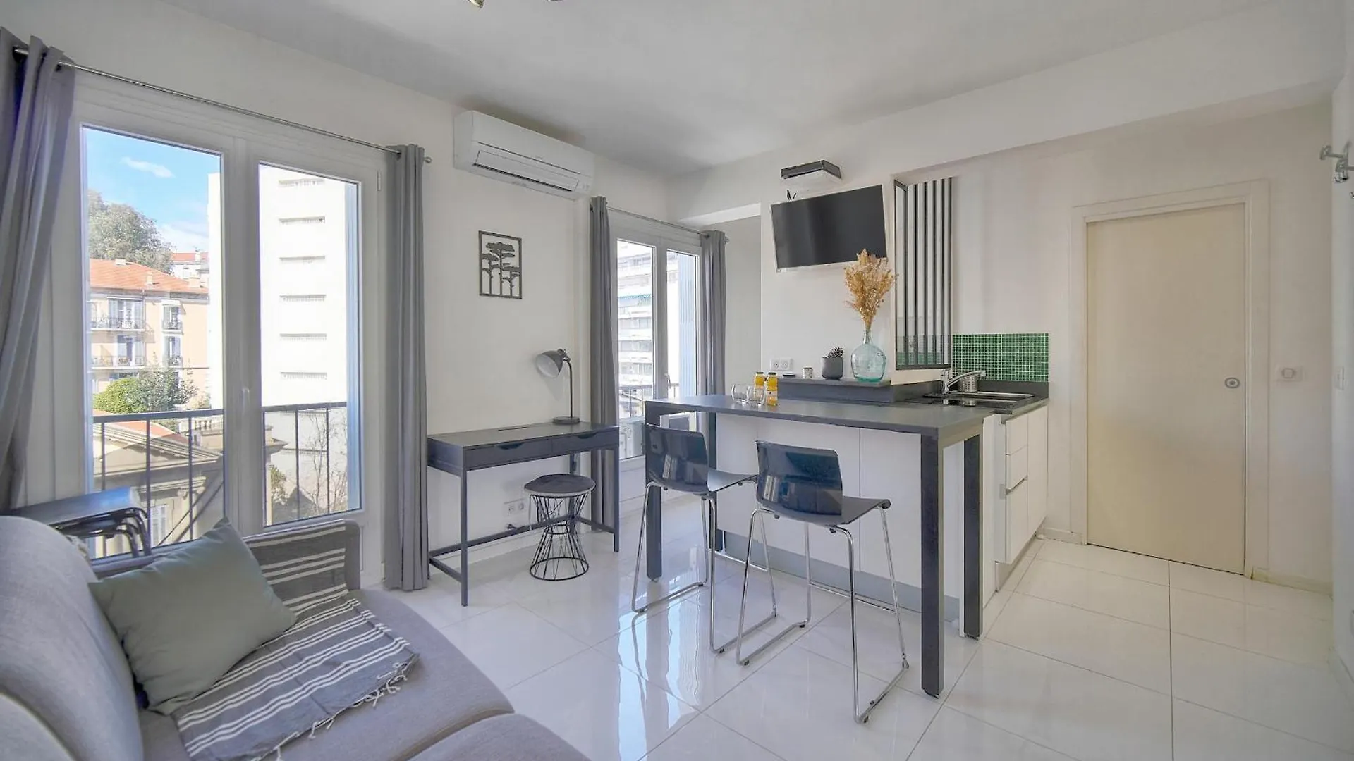 Studio Fonctionnel Et Confortable A0B204 Cannes Apartment